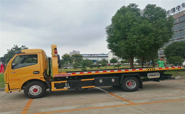 常德定远24小时拖车救援电话号码，定远道路救援公司怎么收费的